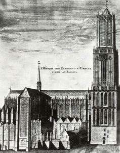 601596 Gezicht op de Domkerk en het Domkerkhof te Utrecht uit het noordwesten, met rechts het Bisschopshof met de ...